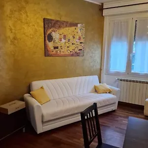 https://appartamento-con-terrazzo.it-lombardy.com