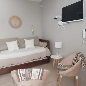 Departamento Cómodo Y Elegante En Mendoza. Apartamento